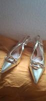 Elegante Damenschuhe, Größe 40, neu, goldfarben Niedersachsen - Isernhagen Vorschau