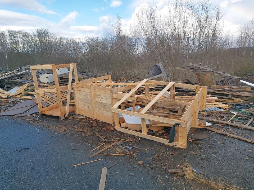 Brennholz kostenlos abzugeben, Feuerholz in Kircheib