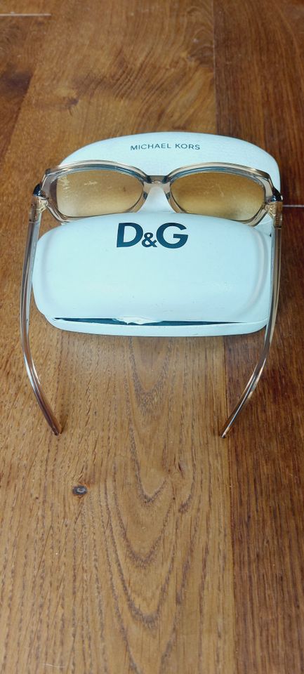 Michael Kors Damen Sonnenbrille mit Etui & D+G Brillenentui in Freiburg im Breisgau