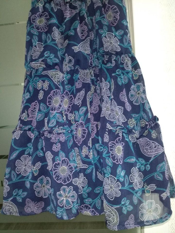 Kleid mit Petticoat in Gr. 92 von Shrinking Violet in Radeburg