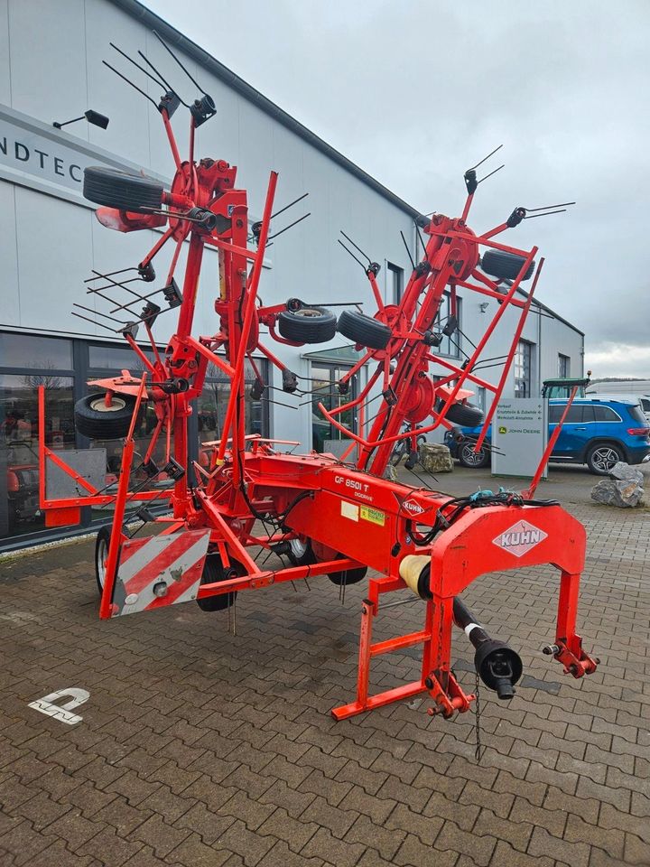 Kuhn GF 8501 T Heuwender Kreiselheuer Zetter in Grebenstein