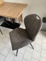 Stuhl für Esszimmer Stoff grau, Füße Metall, 2 Jahre alt Berlin - Karlshorst Vorschau