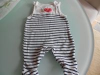 Strampler Newborn  Baby Club Gr.62(eher 56) Hessen - Wettenberg Vorschau