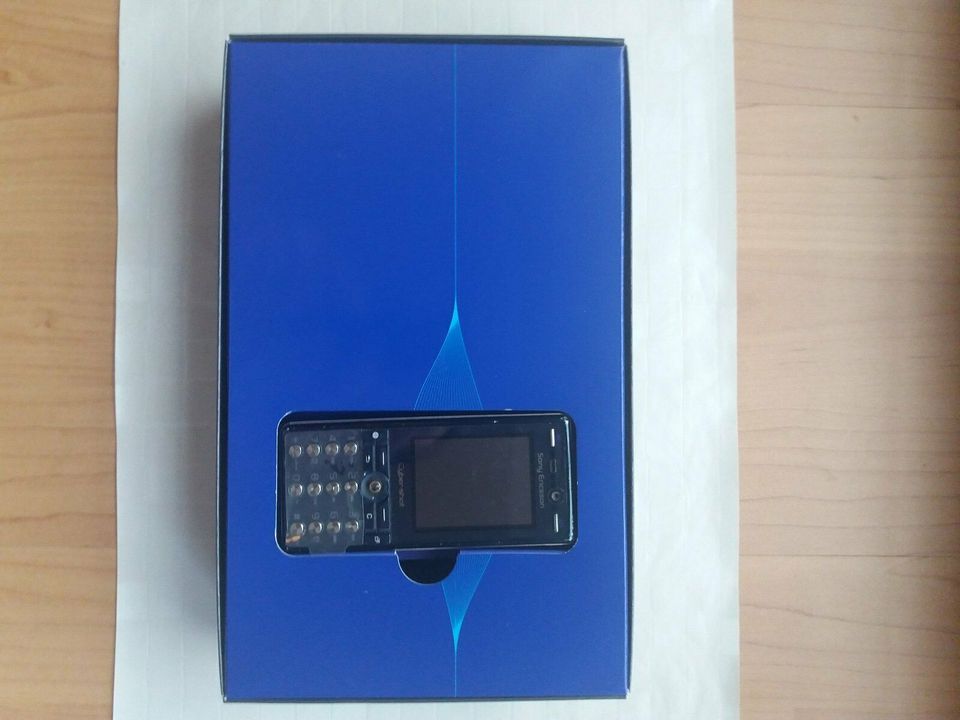 Sony Ericsson K810i Cyber-shot (Noble Blue) gebraucht in Magdeburg