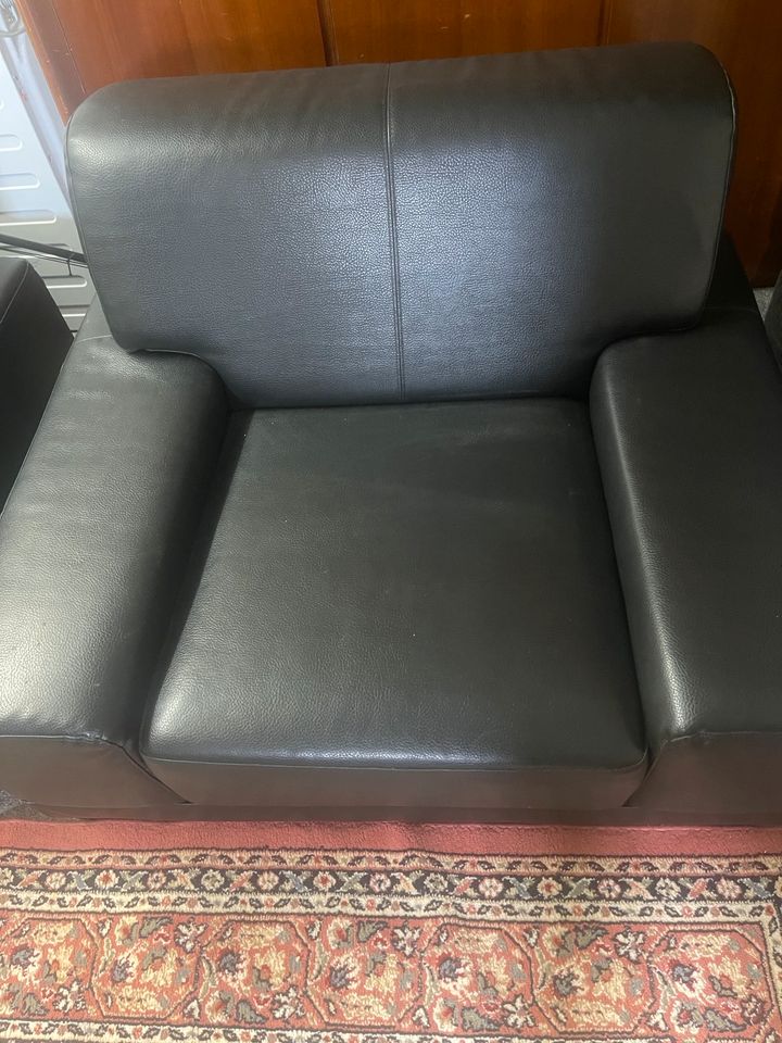 Leder Sofa schwarz in Berlin