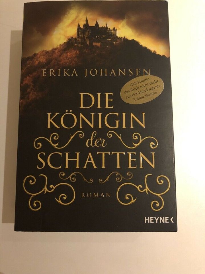 Buch / Roman „Die Königin der Schatten“ von Erika Johansen in München