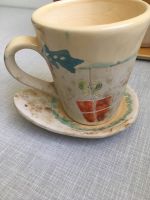 Getöpferte Tasse Eva mit Weihnachtsmotiv München - Laim Vorschau