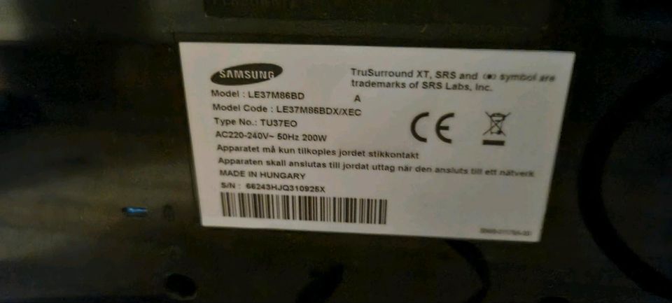 Samsung Fernseher Verbindung  auch Fernbedienung ist auch dabei in Herne