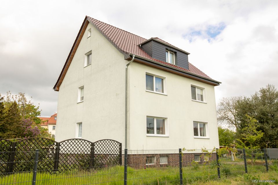 3-Familienhaus in Berlin Falkensee auf 1324 m² Grundstück mit viel Potential. in Falkensee