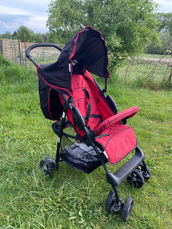 Sportwagen Buggy Kinderwagen Hauck rot in Großzerlang