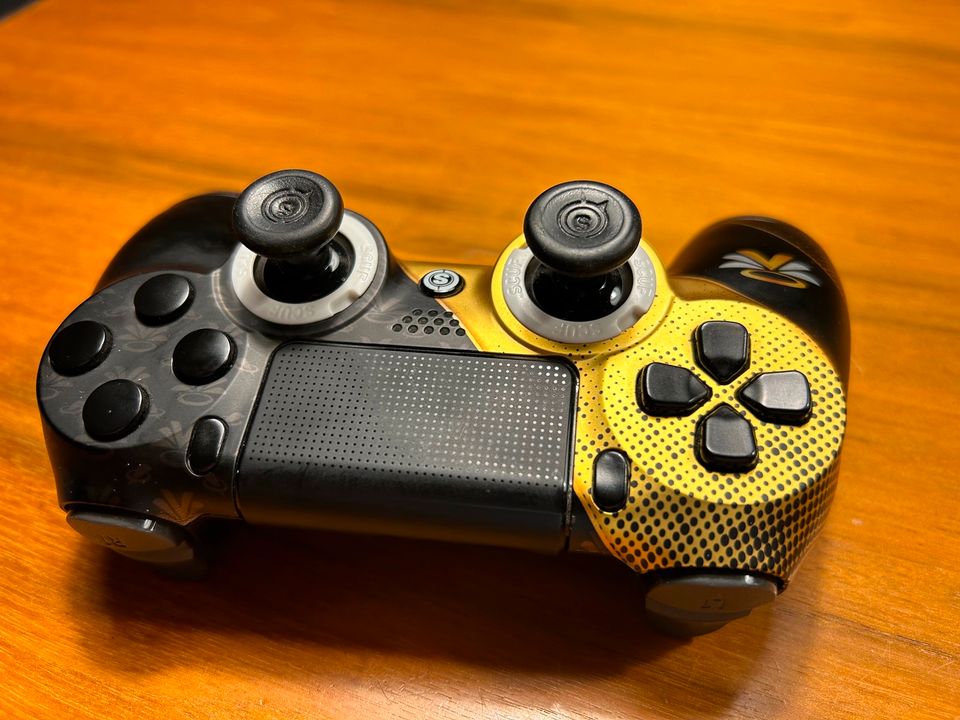 Scuf Infinity PS4 Controller Pro Aydan Triggersystem customized in Krefeld