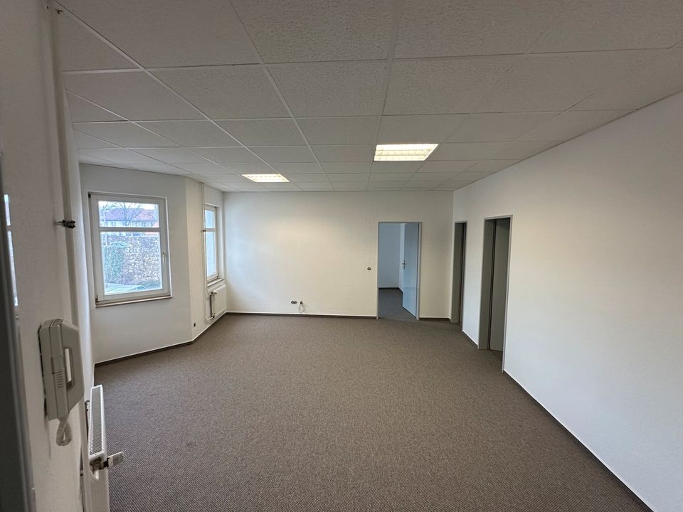 Bürofläche zu vermieten mit Parkplatz Büro Raum Gewerbe in Bad Frankenhausen/Kyffhäuser