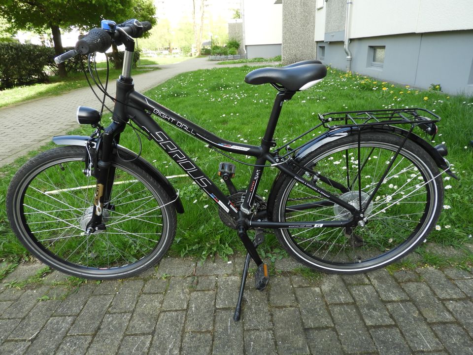 Fahrrad Serious Cycles, schwarz, 24 Zoll, sehr guter Zustand in München