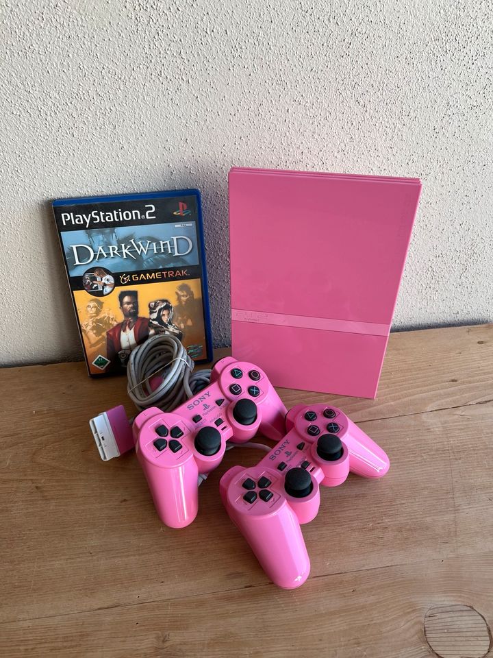 PlayStation 2 slim PS2 PINK + 2 Controller in Pink top Zustand in Neuberg