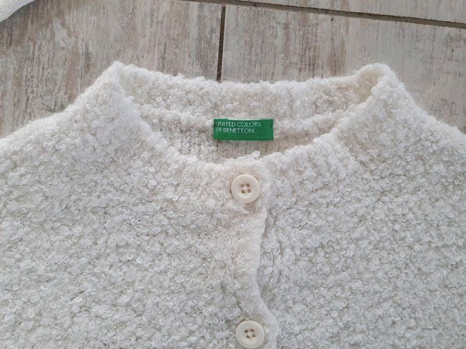 BENETTON*Strickjacke*Mädchen*wollweiß*110/116 in Kiel