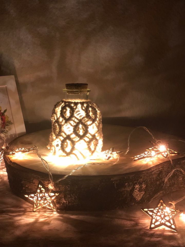Kleine Vasen Hochzeitsdeko ♥️ Tischdeko mit Licht und Korkdeckel in Weinheim