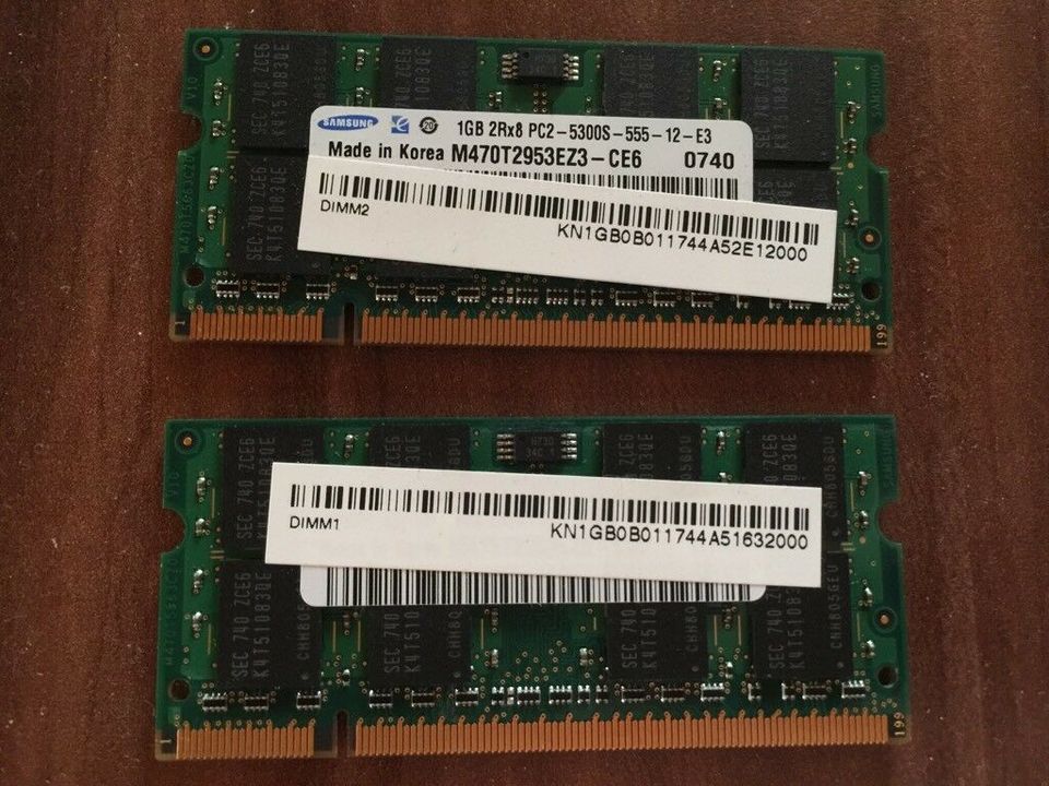 RAM Mobile Arbeitsspeicher 2GB (2x1GB) PC2 5300 555 Samsung in Saarlouis