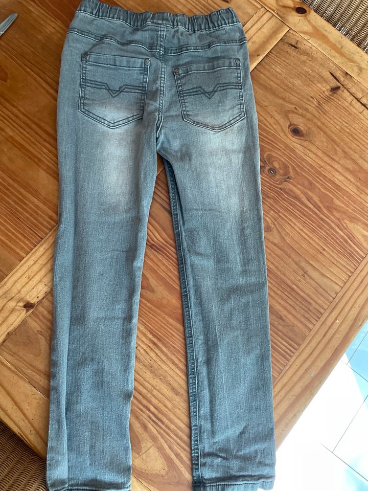 Jeans grau Yigga Gr. 152 in Telgte