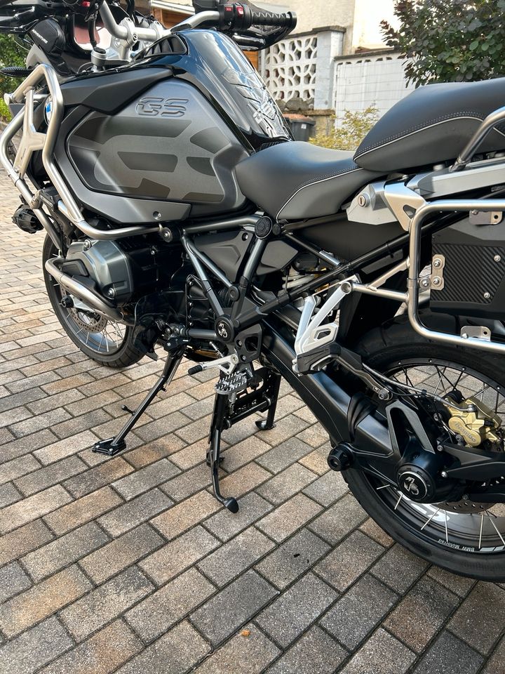 BMW R1200 GS Adventure in Kestert