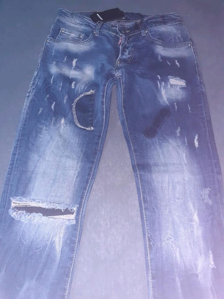 DSQUARED2 Jeans mit Etikett Gr.40 30/33 in Brilon