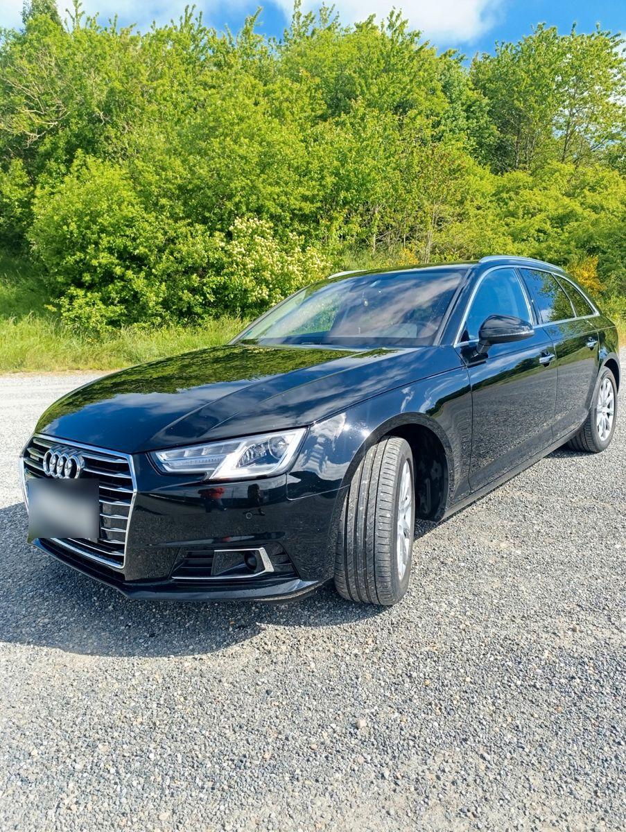 Abbildung des Autos Audi A4 Avant Quattro 2.…