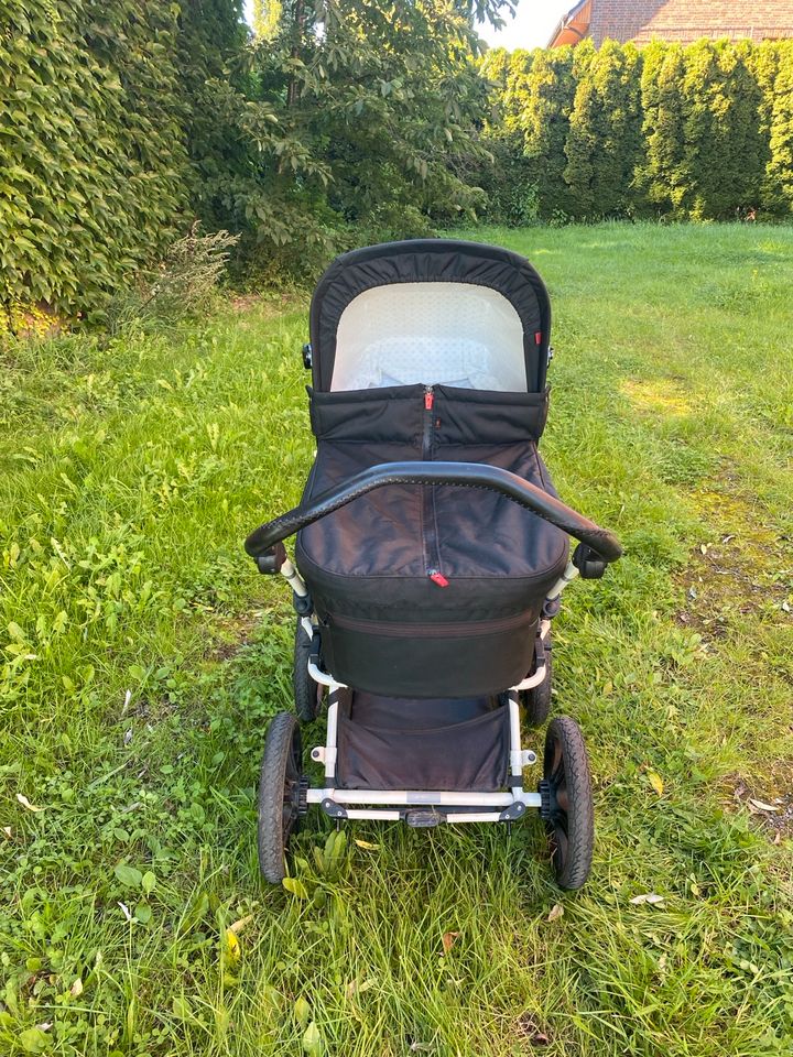 Kinderwagen skandinavisch große Liegefläche Odder North in Hamburg