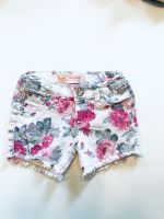 Hermes Shorts Jeans weiß rosa Blumen kurze Hose 110 Frankfurt am Main - Sachsenhausen Vorschau