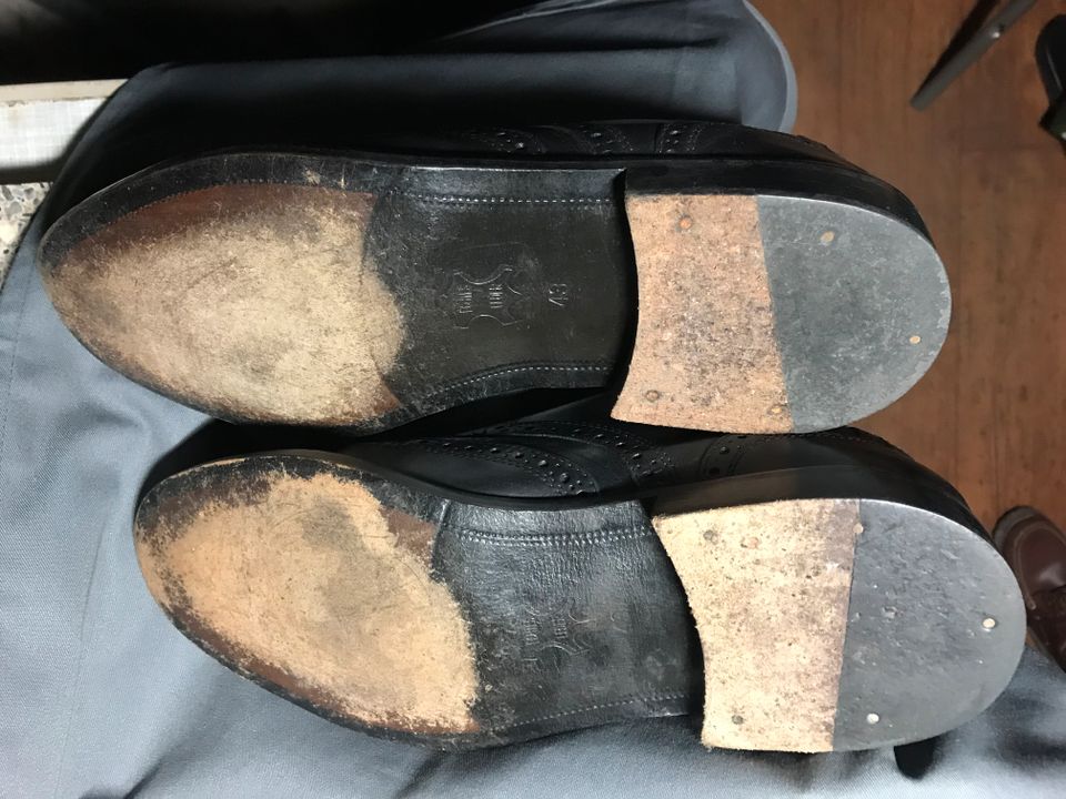 GUT ERHALTENE SCHUHE, GRÖSSE 43. ECHTES LEDER. EIN PAARMAL GETRAG in Oberhausen