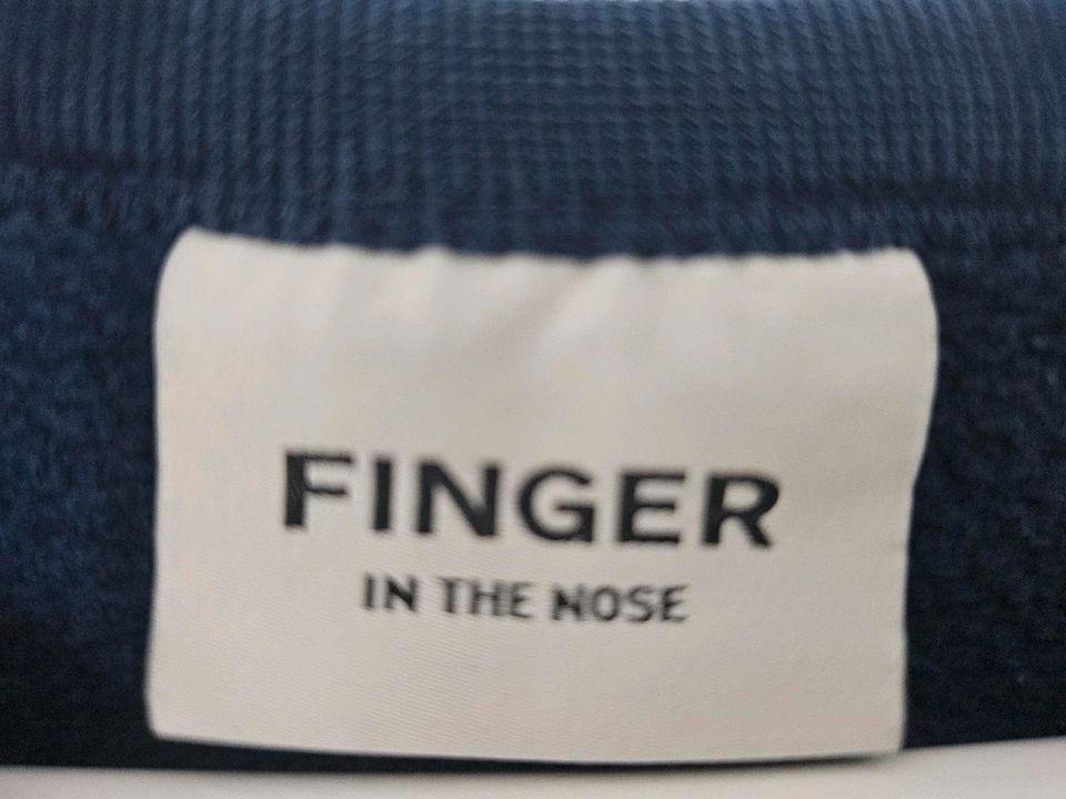 Finger in the Nose Pullover kariert Gr. 152 in Düsseldorf