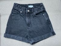 Jeansshorts im Mom-Look schwarz H&M Hessen - Elz Vorschau