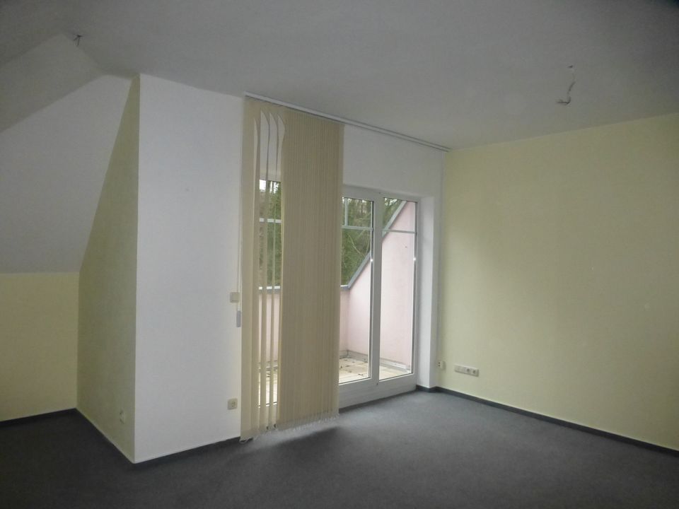 2-Raum-Dachgeschosswohnung mit Balkon/Loggia in Apolda