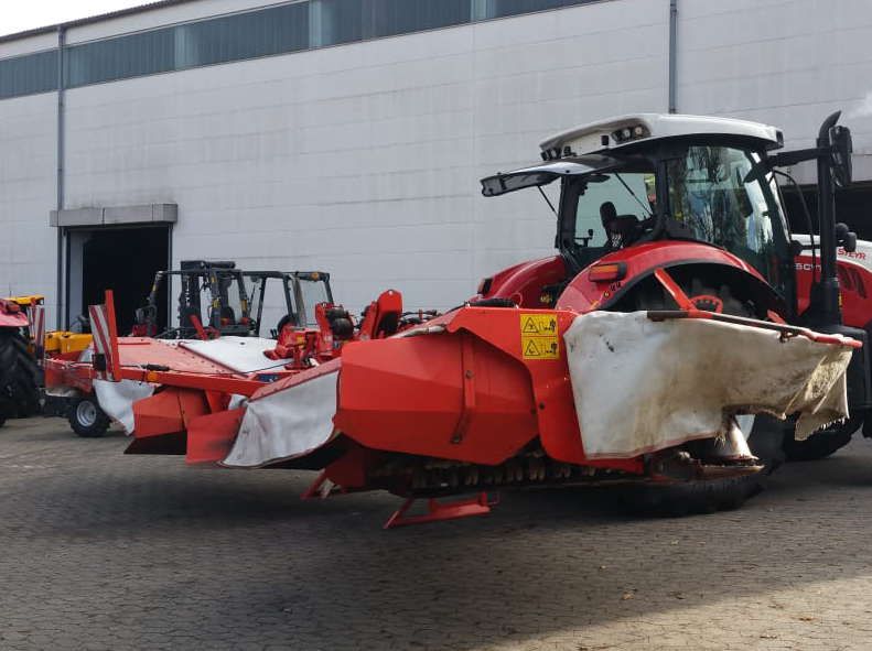 Butterfly-Heck-Scheibenmähwerk Kuhn FC 883 Lift Control 8,70 m in Ansbach