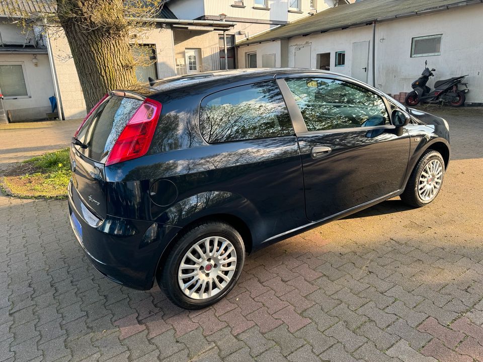 Fiat Grande Punto 1.2 8V Active+1.Hand+Tüv03-2025 in Hamburg