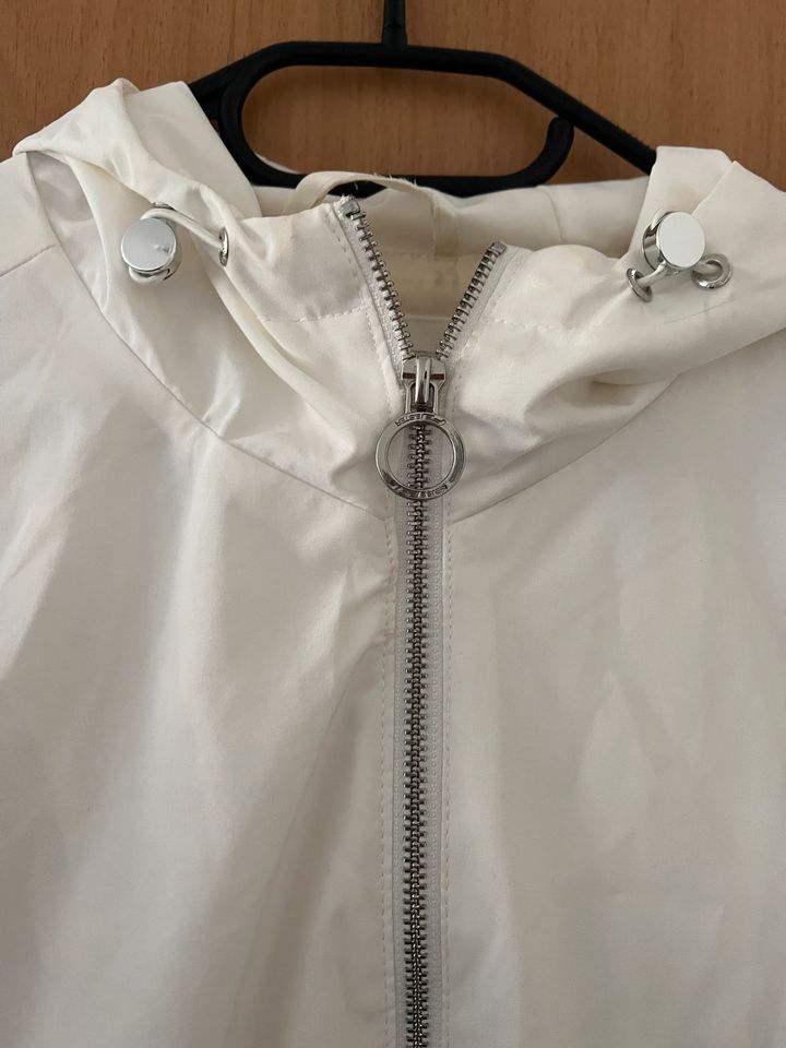 Weiße Jacke Gr.XL in Groß Germersleben