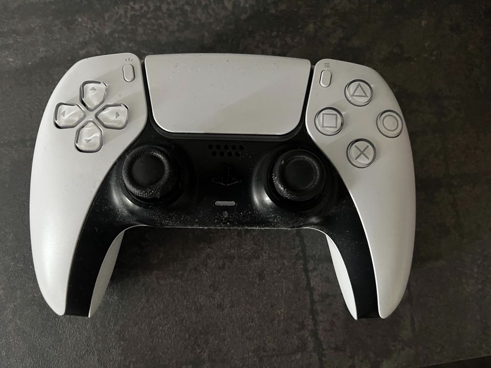 PlayStation 5 Controller mit leichtem Stickdrift in Minden