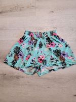 Shorts mit Blumen Schleswig-Holstein - Wankendorf Vorschau