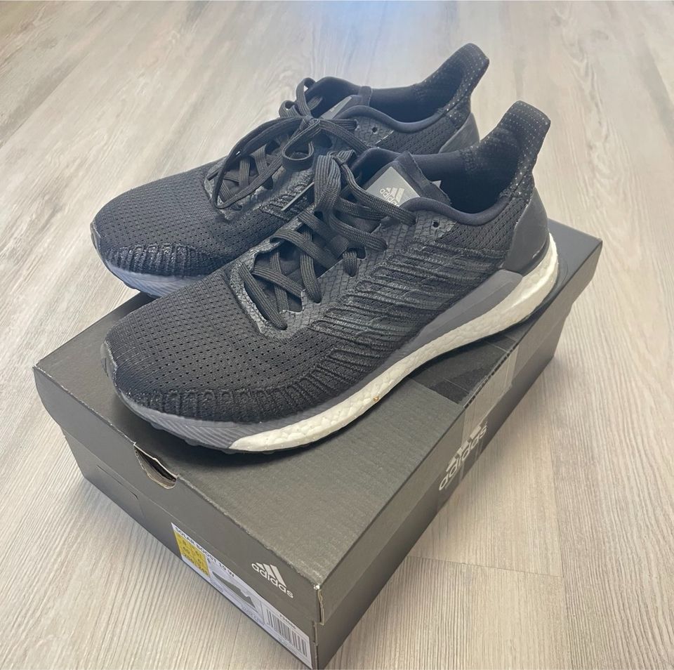 Neuw Adidas Solar Boost Gr 40 in Leichlingen