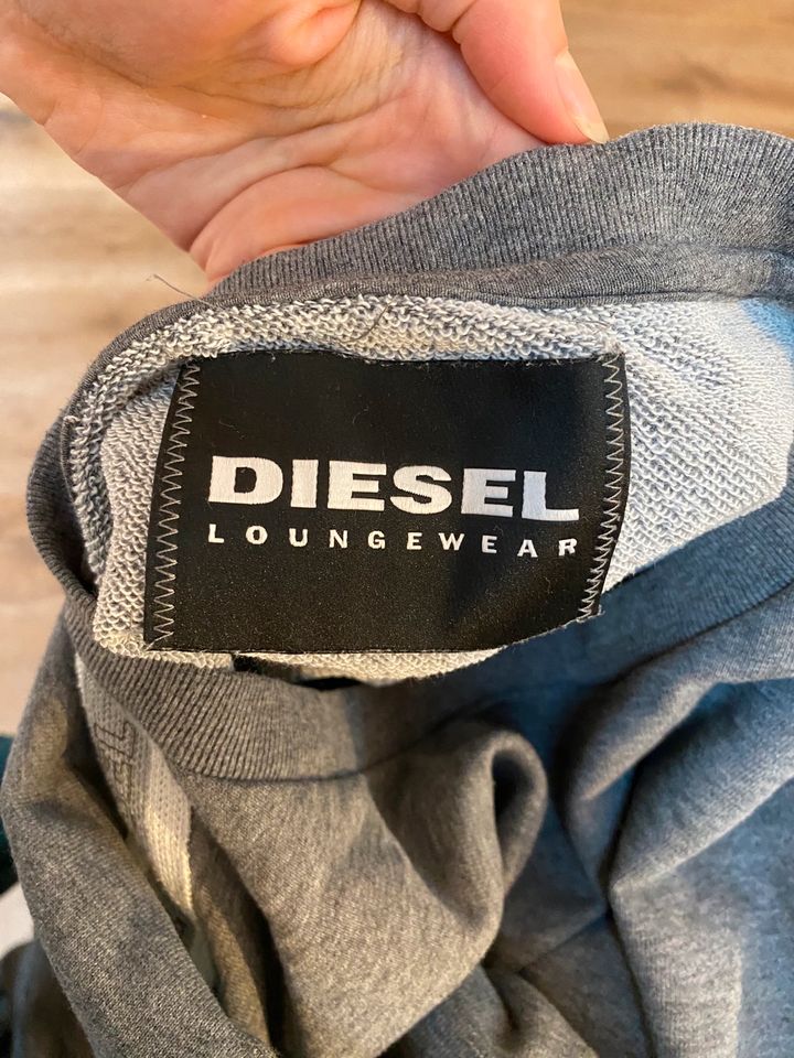 Diesel Pullover L Sweater Oberteil Herren Hoodie Shirt Pulli in Düsseldorf