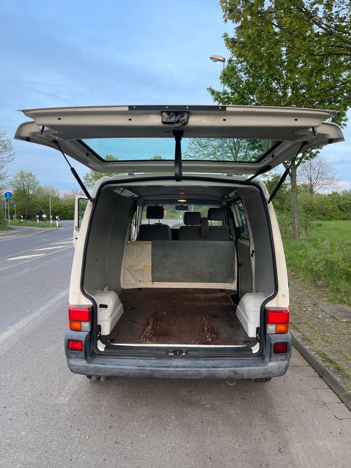 VW T4 Transporter Kasten nur 97k km, 2. Hd, Scheckheft, TÜV, MwSt in Neuss