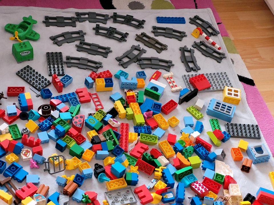 Lego Duplo Eisenbahn Konvolut 6kg in Meckenheim