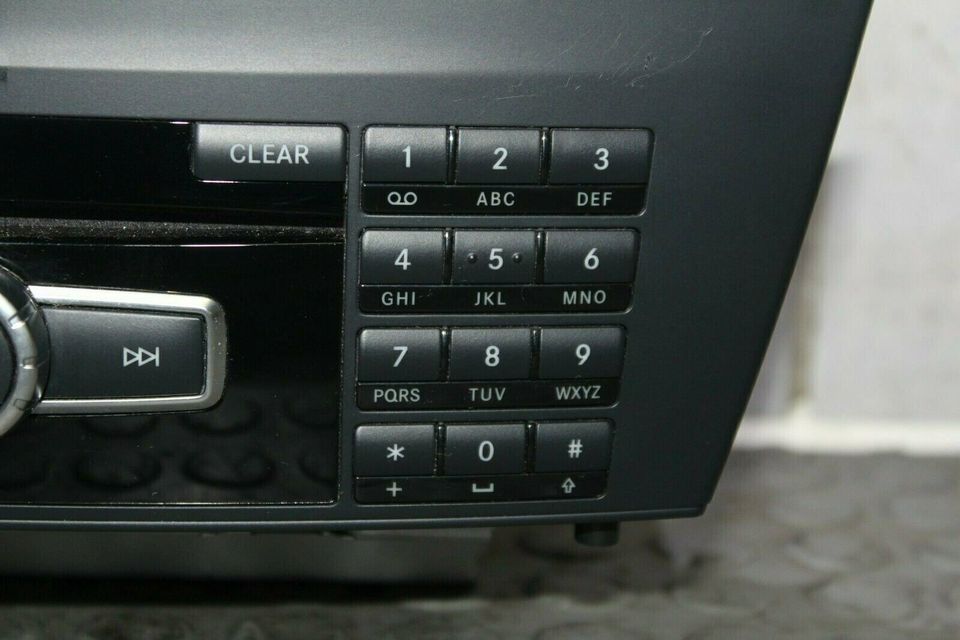 MERCEDES BENZ W204 MOPF NAVIGATIONSSYSTEM NAVI RADIO in Dorsten