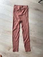 Umstands-Sporthose Schwangerschaft Leggings Größe M/L Pieces Niedersachsen - Leer (Ostfriesland) Vorschau