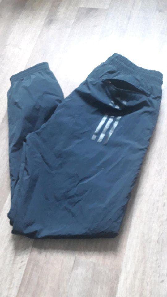 Jogging Hose von Adidas für Damen und Herren geeignet gr 40/46 in Nürnberg (Mittelfr)