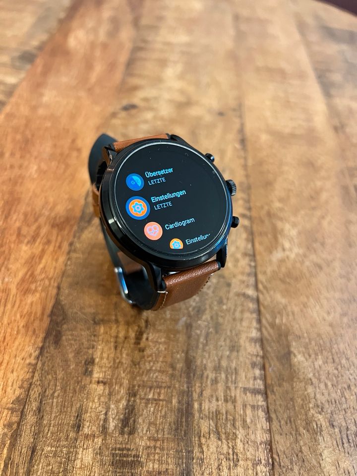 Fossil Carlyle 5 Gen Smartwatch in Göttingen