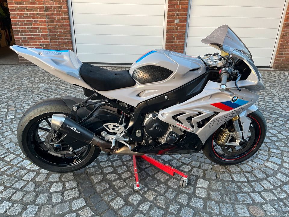 BMW S1000rr Rennstrecke Motorrad 2018 5900 km tadelloser Zustand. in Datteln