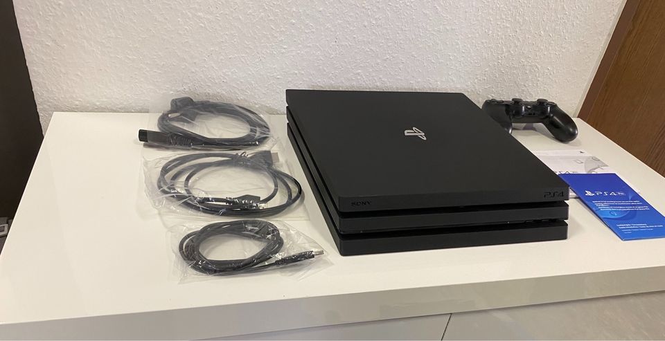 Playstation 4 Pro|schnelle 1TB SSD|NEUWERTIG|+2 Spiele|PS4 Pro in Viersen