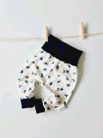 Bumlbären Pumphose Baby Jersey Blaubeeren Family Fabrics 68 74 80 Kr. München - Planegg Vorschau