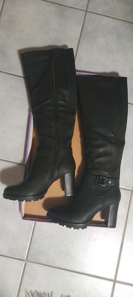 Stiefel elegant Hochschaft Absatz hoch schwarz Gr. 38 ungetrag in Jettingen-Scheppach