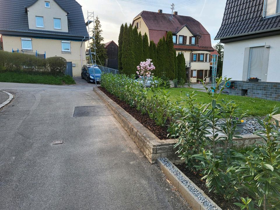 HAUSMEISTER, TROCKENBAU, GARTENARBEIT, BODENLEGER, HANDWERKER in Backnang