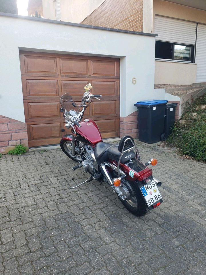 Honda Shadow 1100 Motorrad in Walldürn